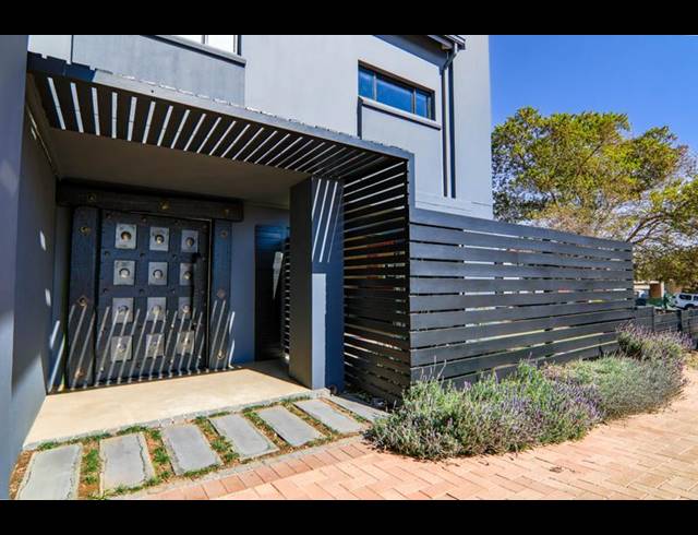 4 BEDROOM HOUSE FOR SALE IN COPPERLEAF ESTATE